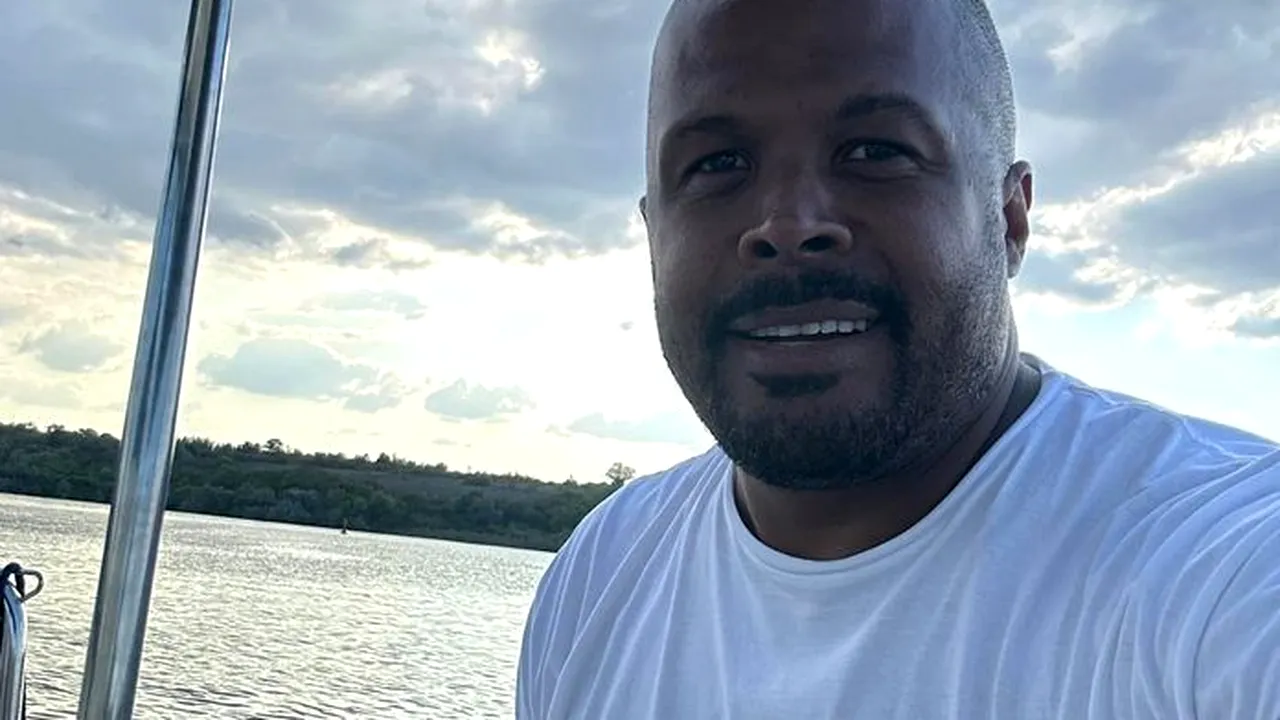 Cabral face dezvăluiri despre TATĂL SĂU ADOPTIV. ”Îmi dau seama cât de greu este, de fapt, să crești un alt om”