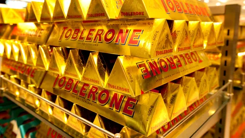 Știrea care i-a interesat pe britanici mai mult decât alegerile istorice din SUA: ciocolata Toblerone se ''subțiază''