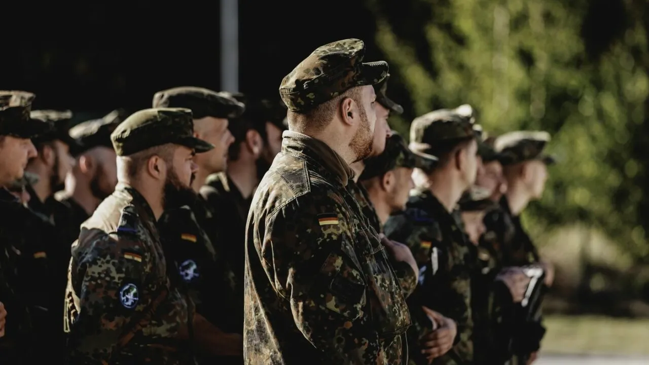GERMANIA are nevoie de încă 100.000 de militari, estimează comandantul forțelor armate