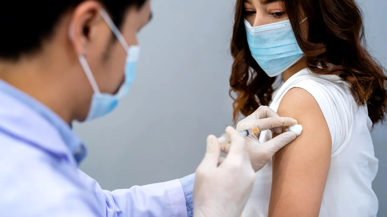 Ministerul Sănătății anunță că rapelul nu se poate face cu alt vaccin decât cel utilizat la prima doză
