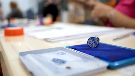 Câți români au mers la vot în TURUL DOI al alegerilor PREZIDENȚIALE organizate după 1989. Care este diferența față de prezența în primul tur