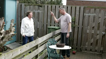 Care este ÎNĂLȚIMEA maximă a gardului dintre vecini. Mulți încalcă legea