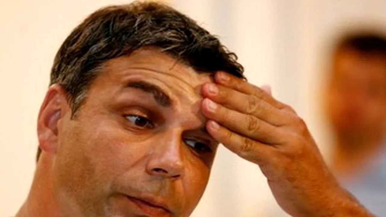 Cosmin Olăroiu a fost amendat cu 500.000 de euro în Emirate. 