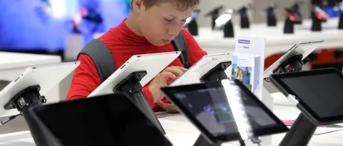 Pricopie vrea tablete, manuale digitale și catalog electronic în toate școlile