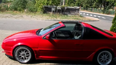 Anunț inedit. Mașină sport în valoare de mii de euro, vândută cu 30 de lei