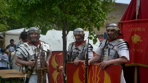 Războinicii daci, gladiatorii și nimfele sunt la Alba - Iulia. Festivalul Roman Apulum, un spectacol din Antichitate - FOTO, VIDEO