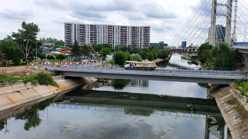 EXCLUSIV. Cum se testează rezistența unui pod nou construit în Capitală?! IMAGINI ÎN PREMIERĂ cu ÎNCERCAREA realizată la Ciurel, de specialiștii de la Facultatea de Construcții