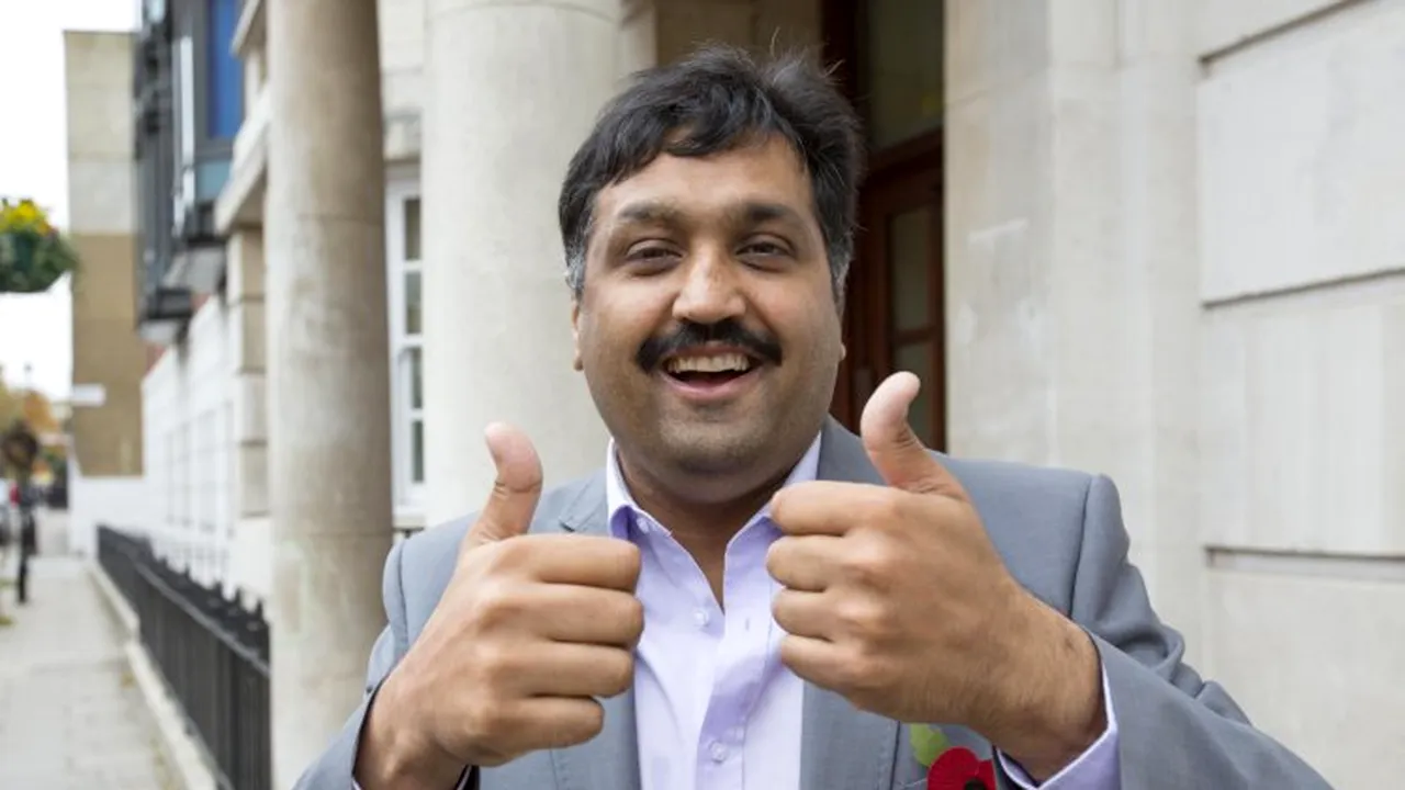 Pare un bărbat obișnuit, însă toate femeile îi fac propuneri indecente. „Primesc foarte multe mesaje de la femei care își doresc să facă sex cu mine