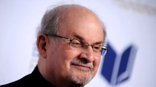 Salman Rushdie, condamnat la MOARTE în Iran pentru VERSETELE SATANICE: Nu vreau să mă mai ascund