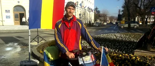 Un lugojan a mers 170 de kilometri cu bicicleta, până la Alba Iulia, ca să arate de 1 Decembrie că iubește România