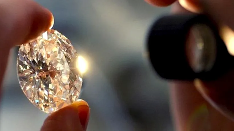 Un diamant spectaculos, vândut cu 23,7 milioane de dolari