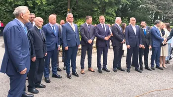 Liderii PNL se strâng la Florica, conacul Brătienilor. 150 de ani de la fondarea partidului/Bolojan: Vremea vorbelor a trecut. Va veni vremea faptelor