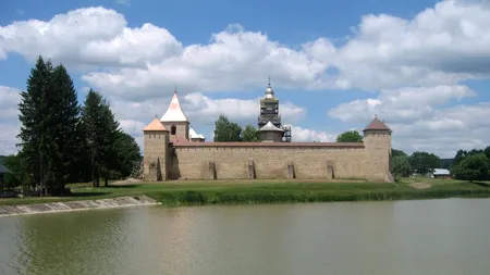 CORONAVIRUSUL a ajuns și la Mănăstirea Dragomirna. Nouă măicuțe, infectate cu Covid-19