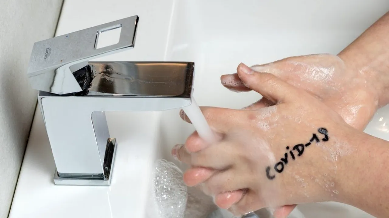 Focar de Covid-19 la Teatrul de Balet Sibiu. Zeci de persoane au fost plasate în carantină