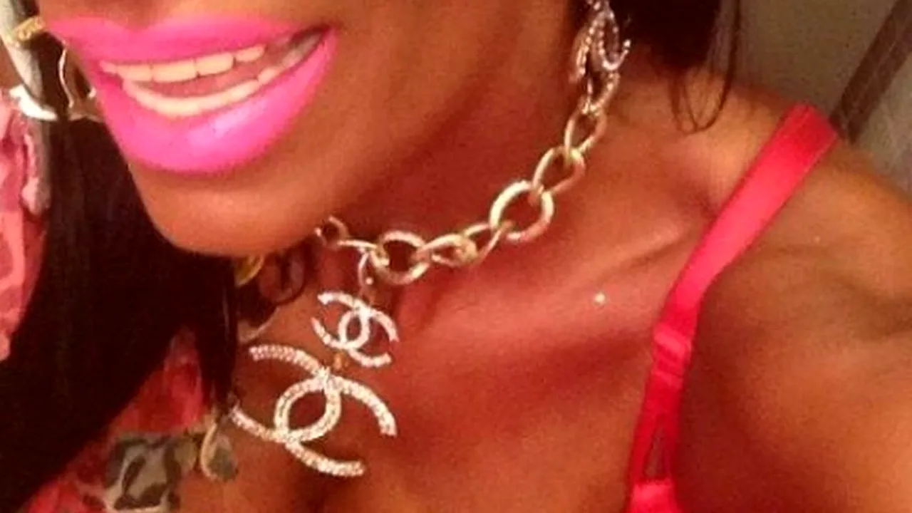 FOTO: Cum arată cea mai bronzată femeie din România