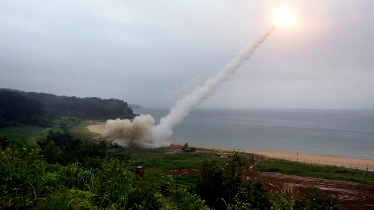 Trump neagă știrea trasmisă de WSJ potrivit căreia SUA ar fi permis Ucrainei să atace Rusia cu rachete occidentale cu rază lungă