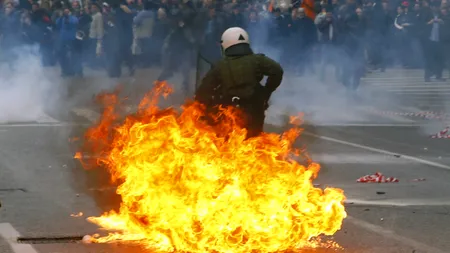 Cât de afectat a fost turismul Greciei în 2012 de incertitudinile politice