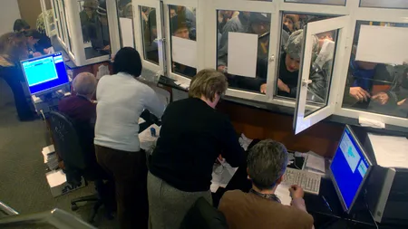 Funcționarii din administrația publică locală, afiliați FNSA, intră în grevă generală