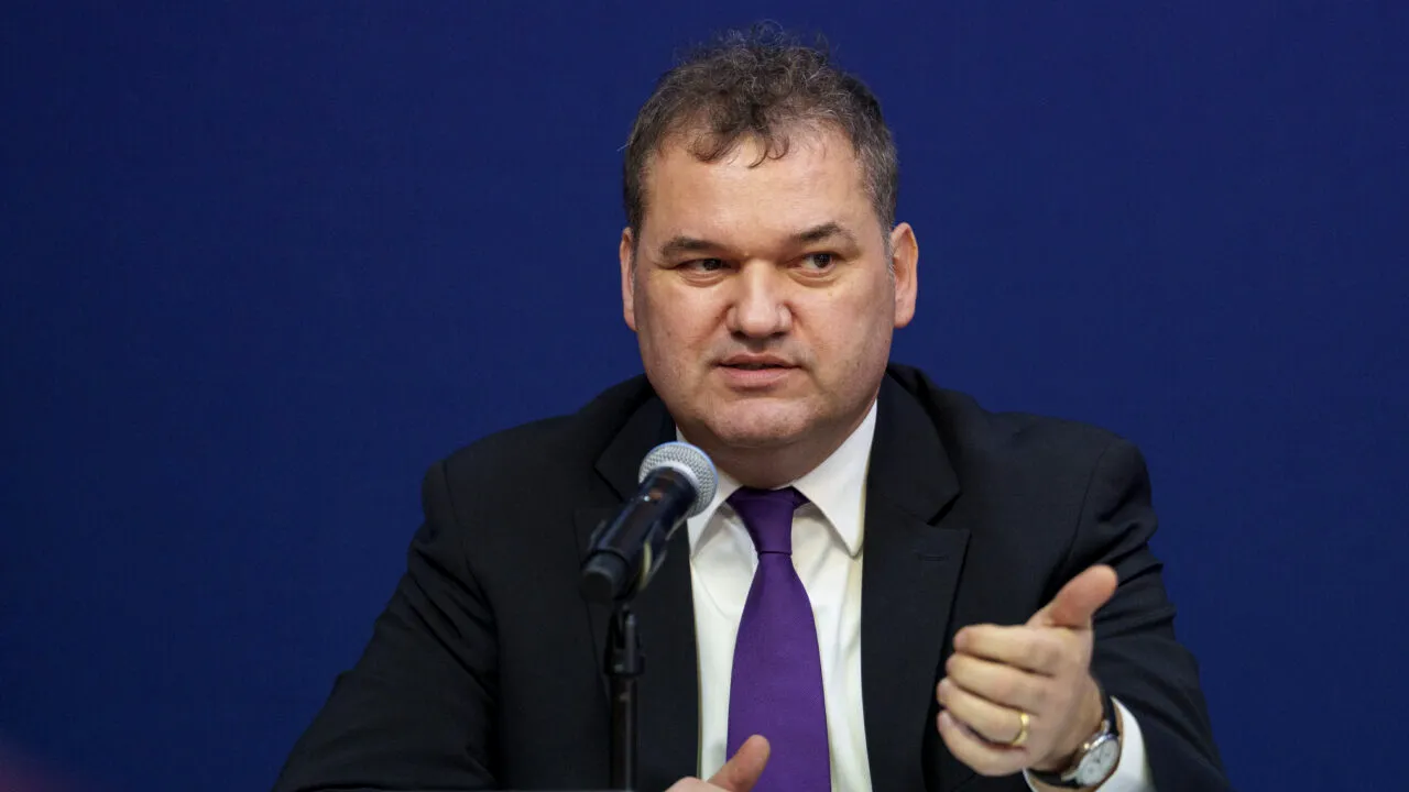 Ministerul Dezvoltării virează bani autorităților locale cu doar 4 zile înainte de CAMPANIA electorală pentru prezidențiale