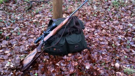 Un tânăr de 19 ani din Caraș-Severin s-a sinucis cu o armă de vânătoare. În locuința sa a fost găsit un bilet de adio scris în limba croată