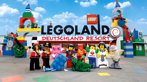 Accident grav la parcul Legoland din Germania. Zeci de persoane au fost rănite, după ce două rollercoastere s-au ciocnit