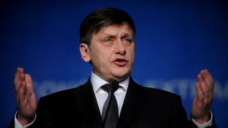 INTERVIURILE GÂNDUL. Ce spune Crin Antonescu despre relația cu Klaus Iohannis, viitorul său în PNL și demisia lui Ponta de la Guvern