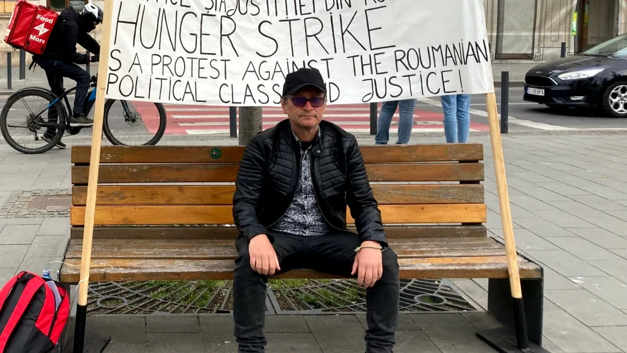 Scandalul înlăturării din funcție a directorului teatrului clujean Puck, după ce ar fi refuzat o „combinație” financiară cu o fundație din Budapesta, a ajuns în Parlament. Emanuel Petran este în a 22-a zi de greva foamei (DECLARAȚII EXCLUSIVE)