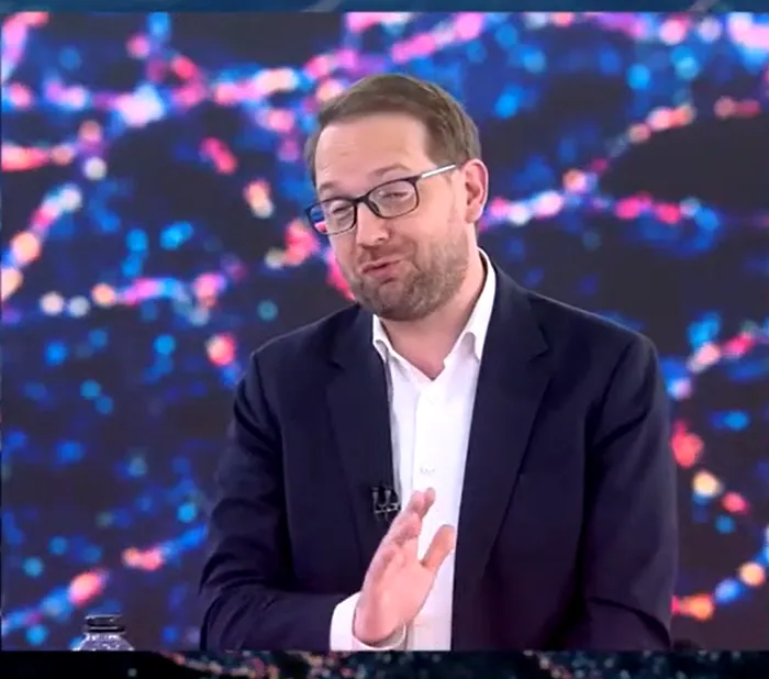 Dominic Fritz se contrazice în declarații, când vorbește despre medierea ședinței de la Cotroceni, pe tema pensiei magistraților (FOTO: captură Digi24)