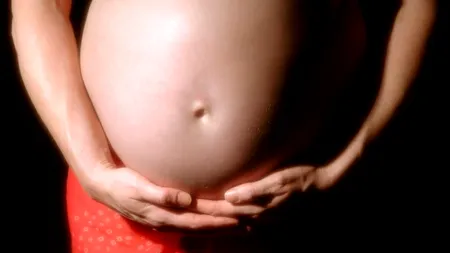 Transmiterea HIV de la mamă la făt a scăzut de la 40 la sută în 1998 la 2-3 la sută