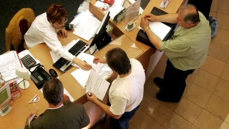 Ce RISC există ca românii cu credite în euro să pățească ce au pățit clienții care s-au împrumutat în franci elvețieni