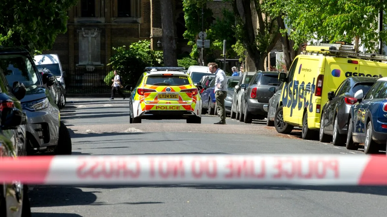 Cetățean român născut la Cernăuți, arestat în Marea Britanie în cazul INCENDIILOR care au vizat proprietățile prim-ministrului Keir Starmer