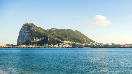 Strâmtoarea Gibraltar, traversată de un submarin rusesc. Nava flotei ruse din Marea Neagră, echipată cu rachete de croazieră