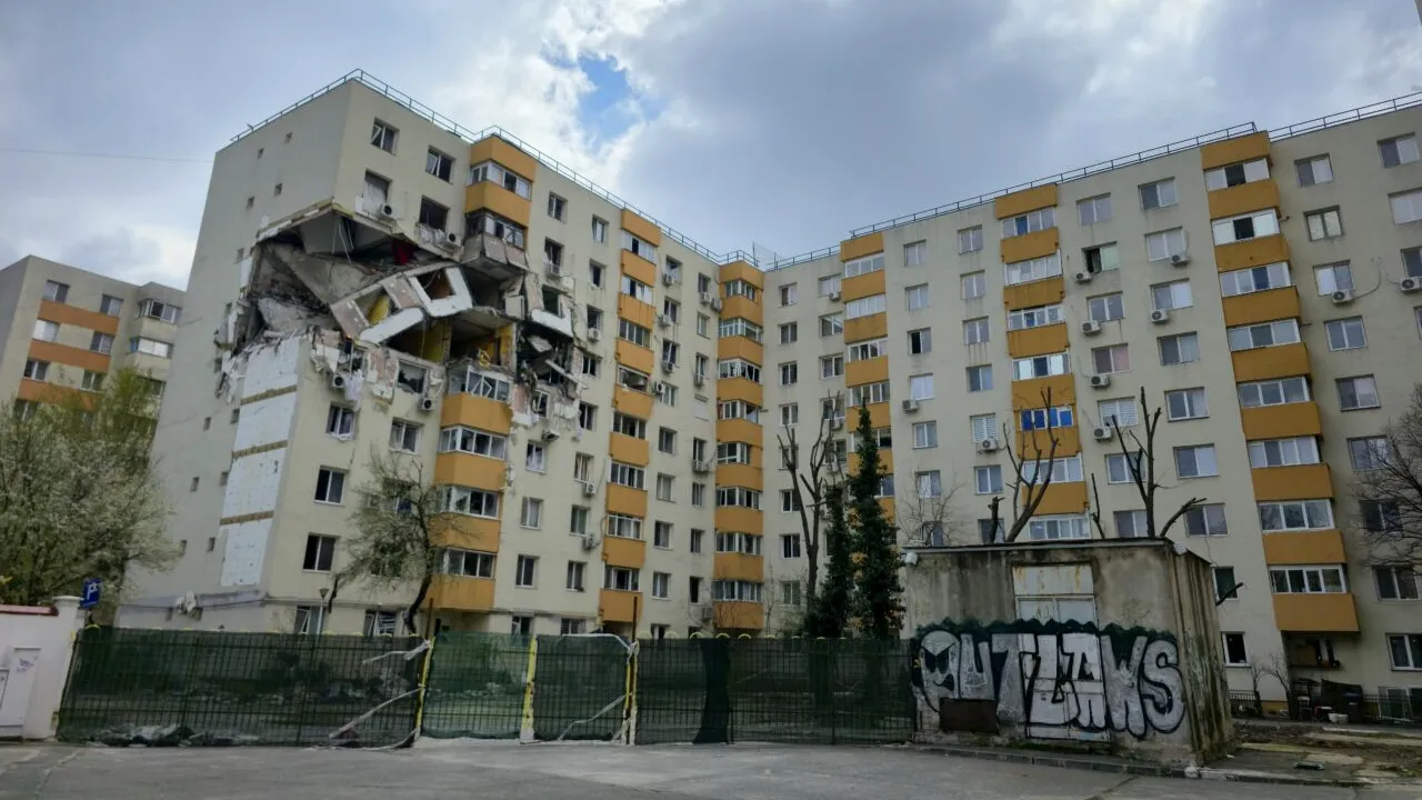 Primarul Ciprian Ciucu, anunț despre blocul explodat din Rahova. Ce ar putea să le transmită edilul locatarilor rămași pe drumuri