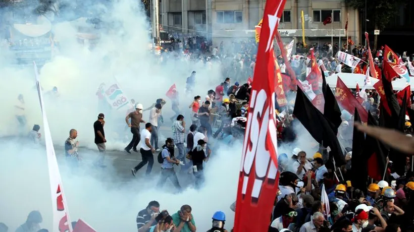 Un ziar turc a depus plângere împotriva CNN și a lui Amanpour pentru relatări despre manifestații