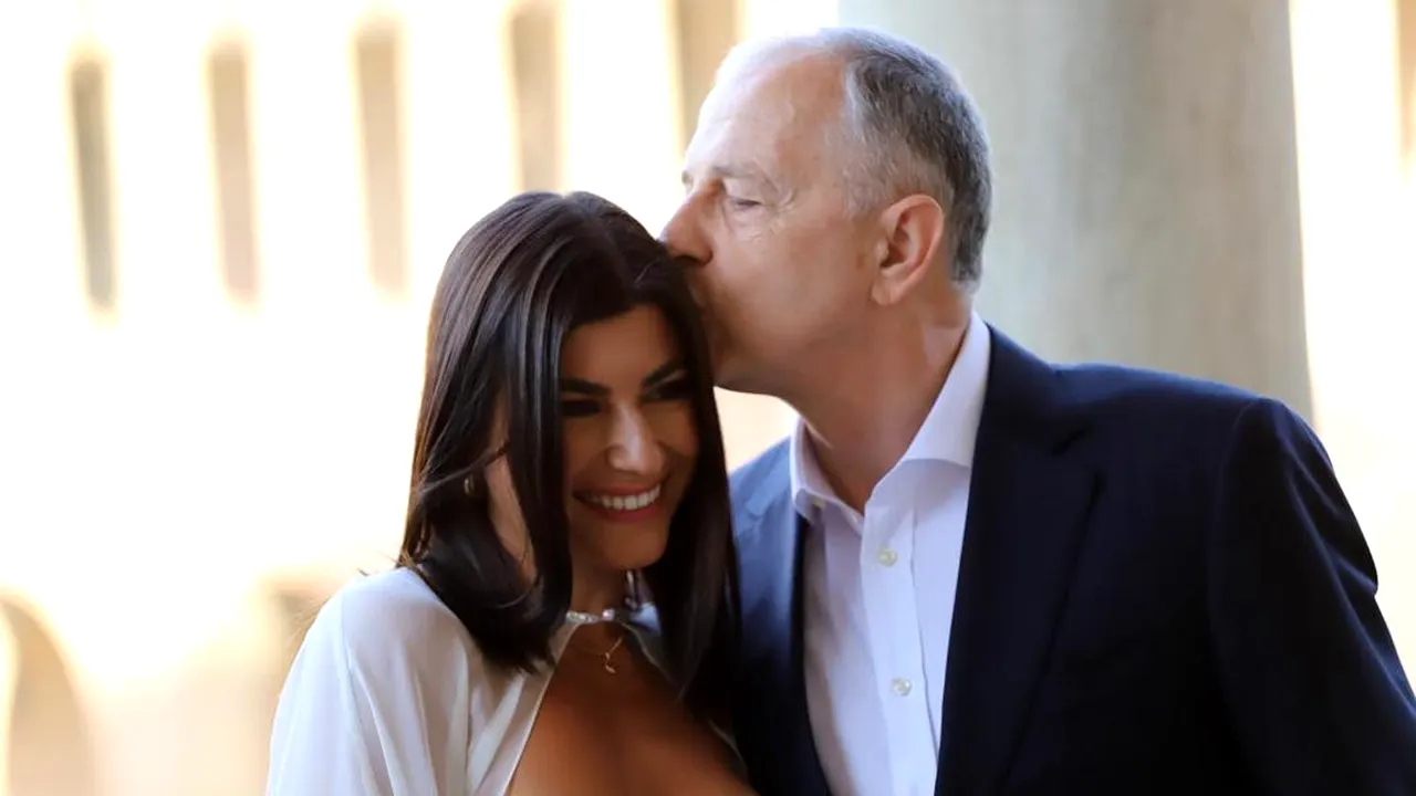 Ana Geoană și Garrett Cayton, detalii și fotografii inedite de la logodnă! Nașul Anei le-a dăruit racheta cu care a jucat finala la Wimbledon, în 1972. „We are family” | EXCLUSIV