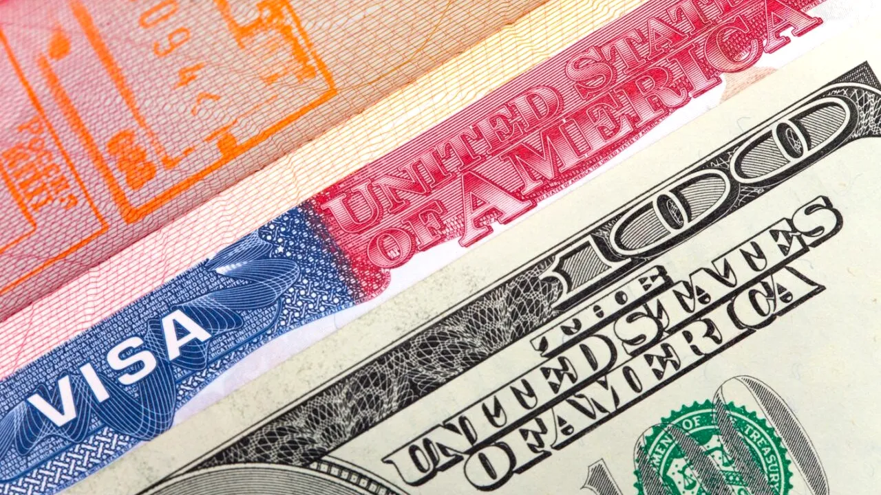 Departamentul de Stat al SUA propune ca solicitanții de vize să depună GARANȚII între 5.000 și 15.000 de dolari
