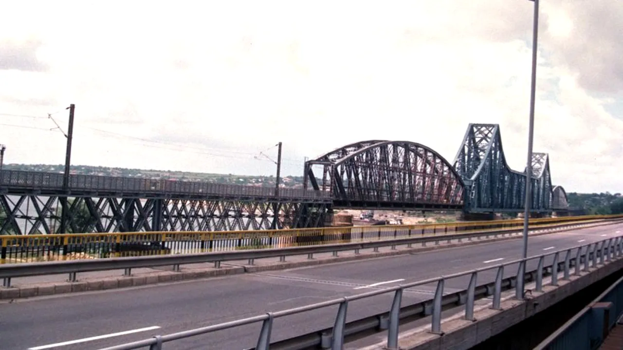 Taxa de pod între Fetești și Cernavodă nu se mai plătește în weekend