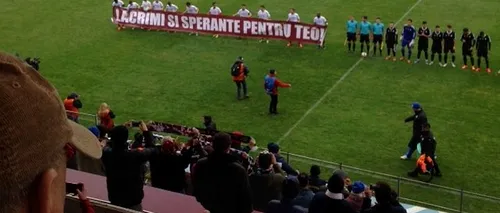 Rapid-Oțelul 0-0. La începutul meciului, jucătorii Rapidului au afișat un banner de susținere pentru jurnalista Teodora Maftei, rănită în Colectiv