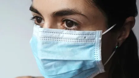 DECIZIE. 300.000 de măşti chirurgicale vor fi distribuite populaţiei din Satu Mare