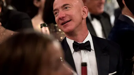 Jeff Bezos riscă să piardă titlul de cel mai bogat om de pe planetă / Cine îi suflă în ceafă miliardarului
