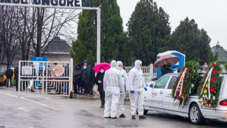 Drama bărbatului care a murit în timp ce-și ducea acasă, în sicriu, fiul mort, de doar 35 de ani