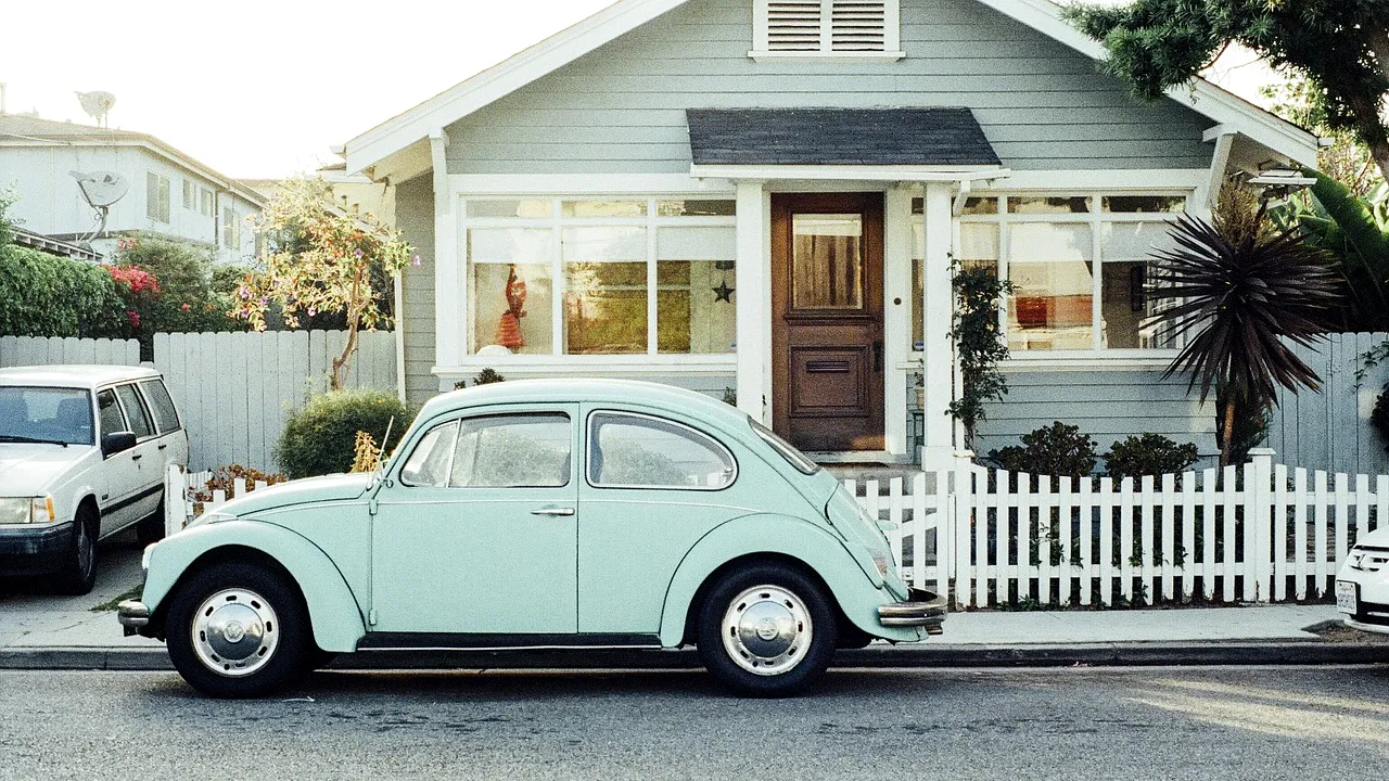 O femeie din Marea Britanie a făcut peste 1.000 de ore de condus, în 30 de ani, dar nu a reuşit niciodată să ia examenul. Care este motivul