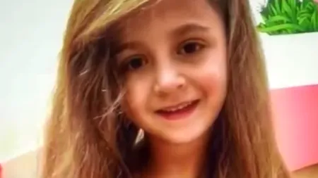 Pare o fetiță normală, însă suferă de o boală care este, deseori, fatală