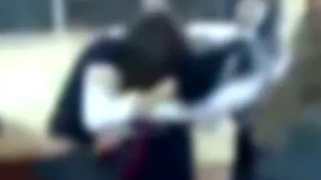 Elev căutat de Poliție după ce și-a amenințat cu un cuțit un coleg, la un liceu din Baia Mare
