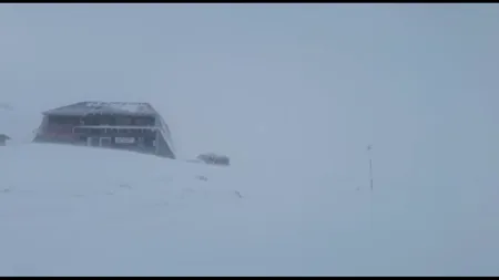 CODUL ROȘU de VISCOL se prelungește. Cinci județe sunt măturate de furtună