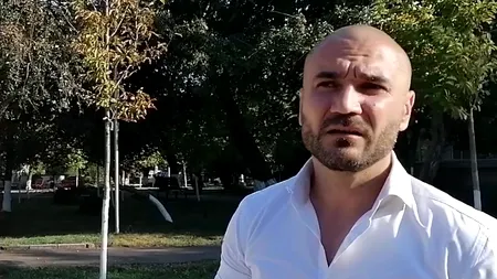 Un om de afaceri din Teleorman dăruiește statui costisitoare orașului său. Bărbatul vrea să marcheze Centenarul și să îi determine pe oameni să meargă din nou în parc