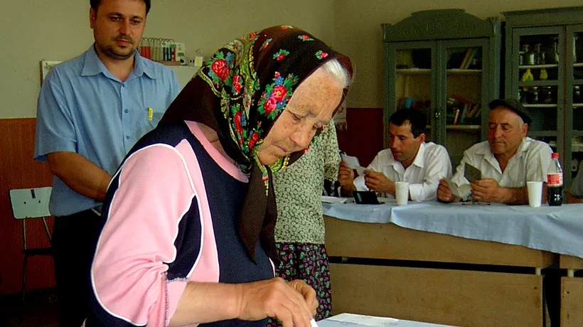 Cum erau îndrumați alegătorii în Interbelic: De la „ștampila apăsată pe roată” la „votul nesilit” - FOTO