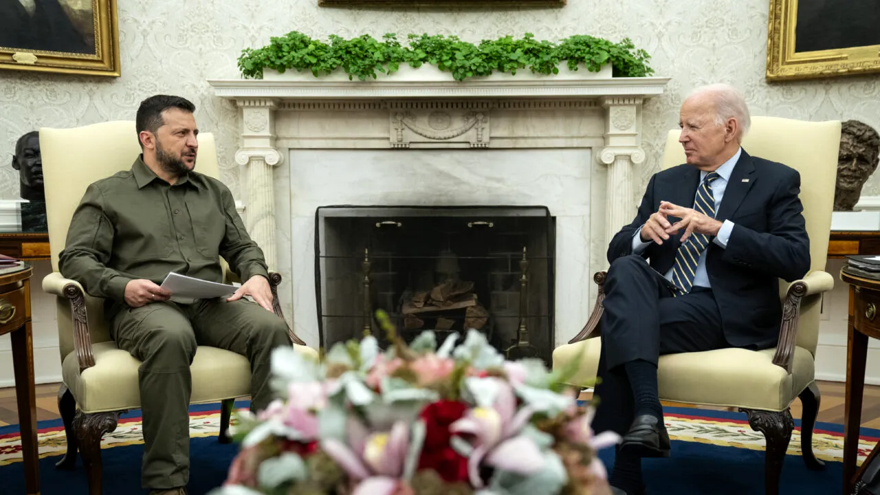 VIDEO | Joe Biden i-a promis lui Zelenski mult râvnitele tancuri ABRAMS. Ce i-a transmis președintele SUA lui Volodimir Zelenski?