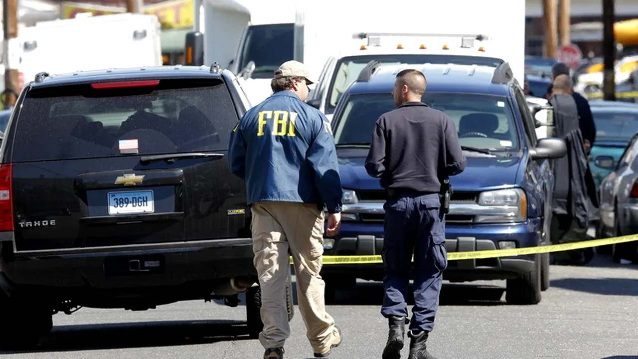 Situația fostului polițist urmărit pentru crime în California rămâne neclară. Bărbatul a pornit într-o acțiune de răzbunare, după ce ar fi fost concediat fără motiv