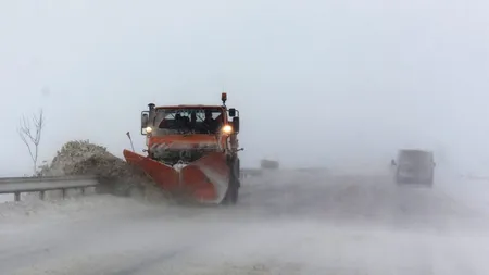 Stroe a cerut prefecților să verifice situația contractelor cu firmele de deszăpezire